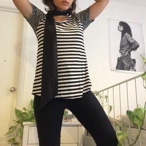 Retro black and white striped t shirt